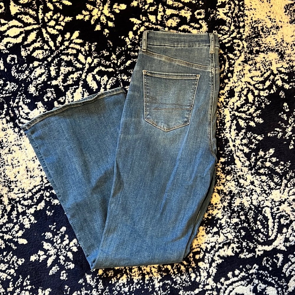 American Eagle Ne(x)t Level Curvy Super High-Waisted Flare Jeans